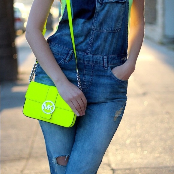 Michael Kors Crossbody Bag in Green - Picture 2 of 8